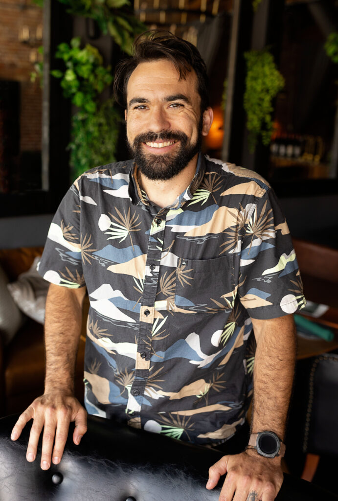 Best restaurants in Hendersonville, NC featuring seasonal brunch and dinner with farm-to-table dishes, buttermilk waffles, eggs, salads, steaks, pastas, burgers and craft cocktails.